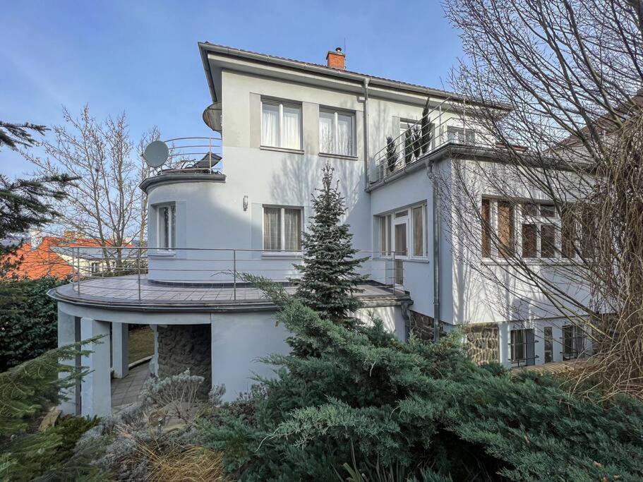 Villa Retro 700sqm Indoor-pool, Sauna, Bbq, Table Soccer Praga