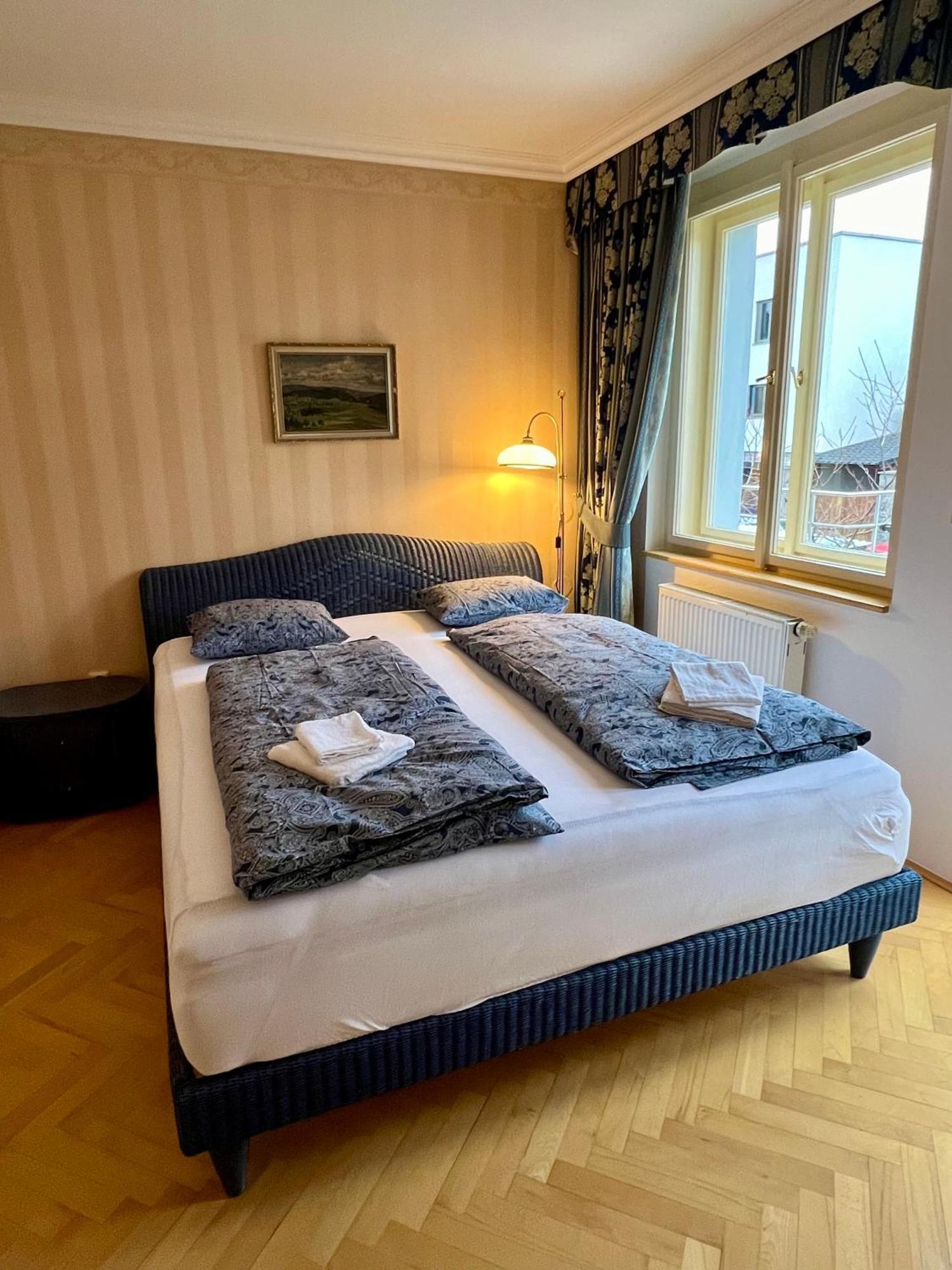 Retro 700sqm Indoor-pool, Sauna, Bbq, Table Soccer * Praga