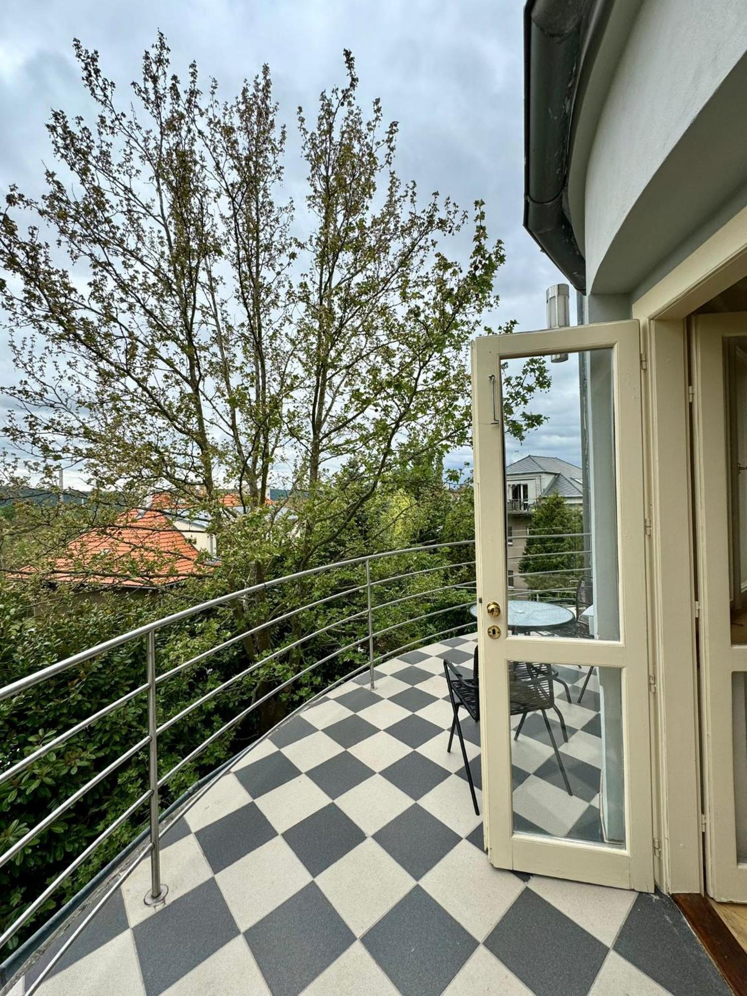 Villa Retro 700sqm Indoor-pool, Sauna, Bbq, Table Soccer *